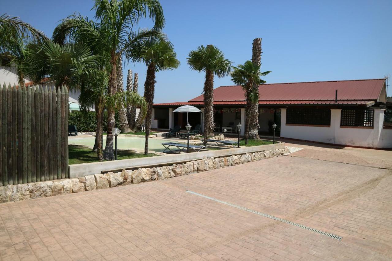 Aurelio Rapillo Hotel Latina Luaran gambar