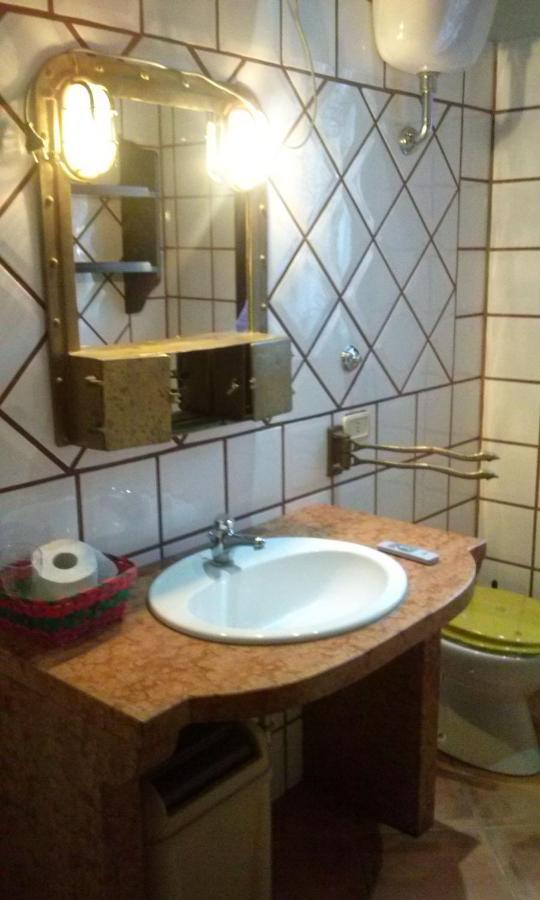 Aurelio Rapillo Hotel Latina Luaran gambar